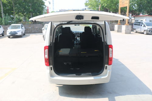 实拍江淮瑞风M3新车到店 实用与性价比的完美结合